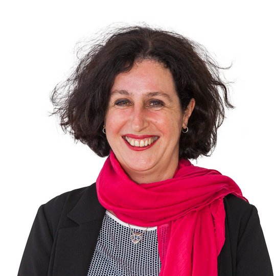 Lourdes María Ros de Andrés, Leiterin und Geschäftsführerin