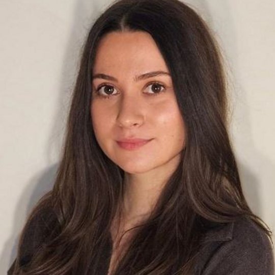 Manuela Buszity, Verwaltung